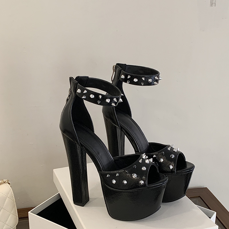 Fashion Design Metal Rivet Bac - огляд і ціна Street Fashion Dress