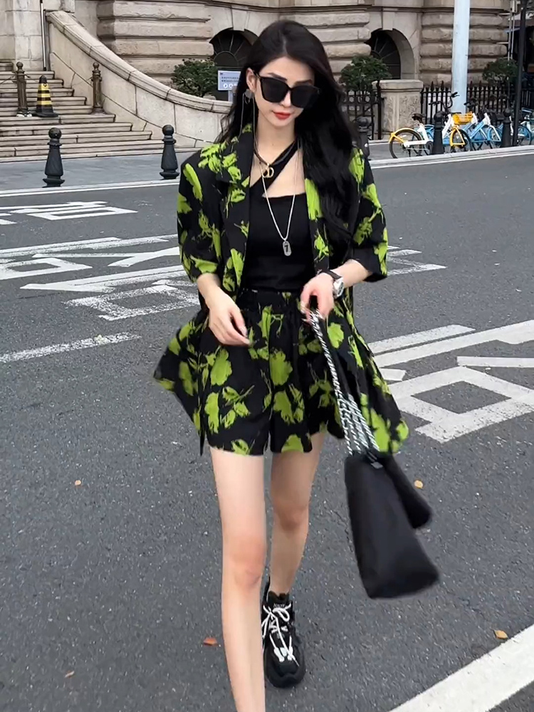 Fashionable Print Suit Set Wom - огляд і ціна Street Fashion Online