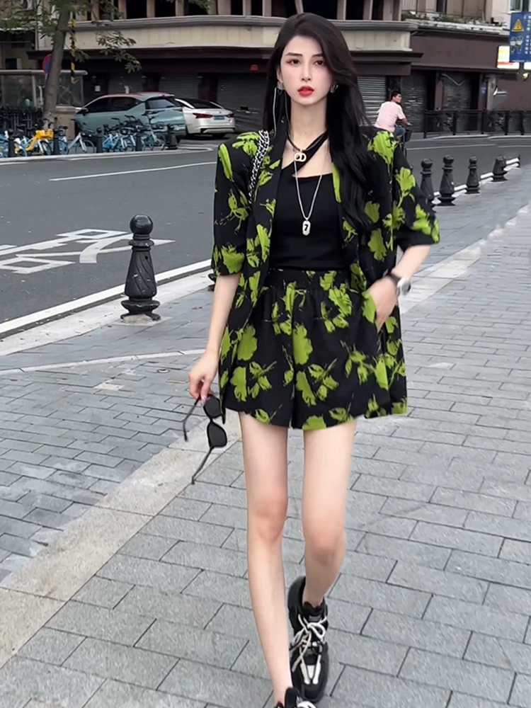 Fashionable Print Suit Set Wom - огляд і ціна Street Fashion Online